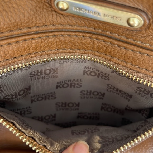 Michael Kors Large Pebbled Leather Carmel Camel Brown Shoulder Bag Hobo Satchel - Picture 12 of 15